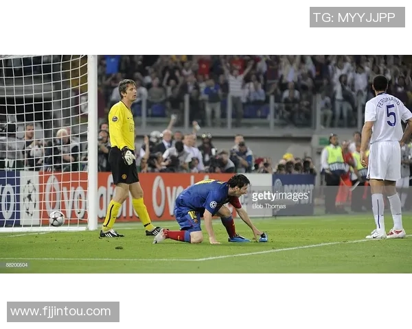 足球明星彩报的精彩内容揭秘包括球员动态赛事分析和精彩瞬间回顾