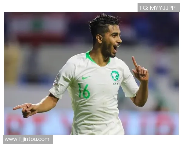 足球明星费迪南的传奇生涯与对足球的深远影响探讨